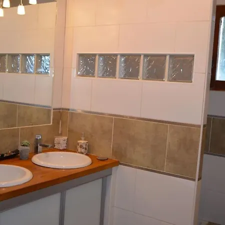 120 M2 Terrain 1200m2 Piscine Villa *